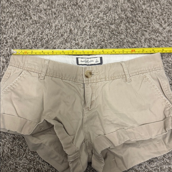 Abercrombie & Fitch Women's Tan Mini Cargo Shorts - Picture 6 of 7